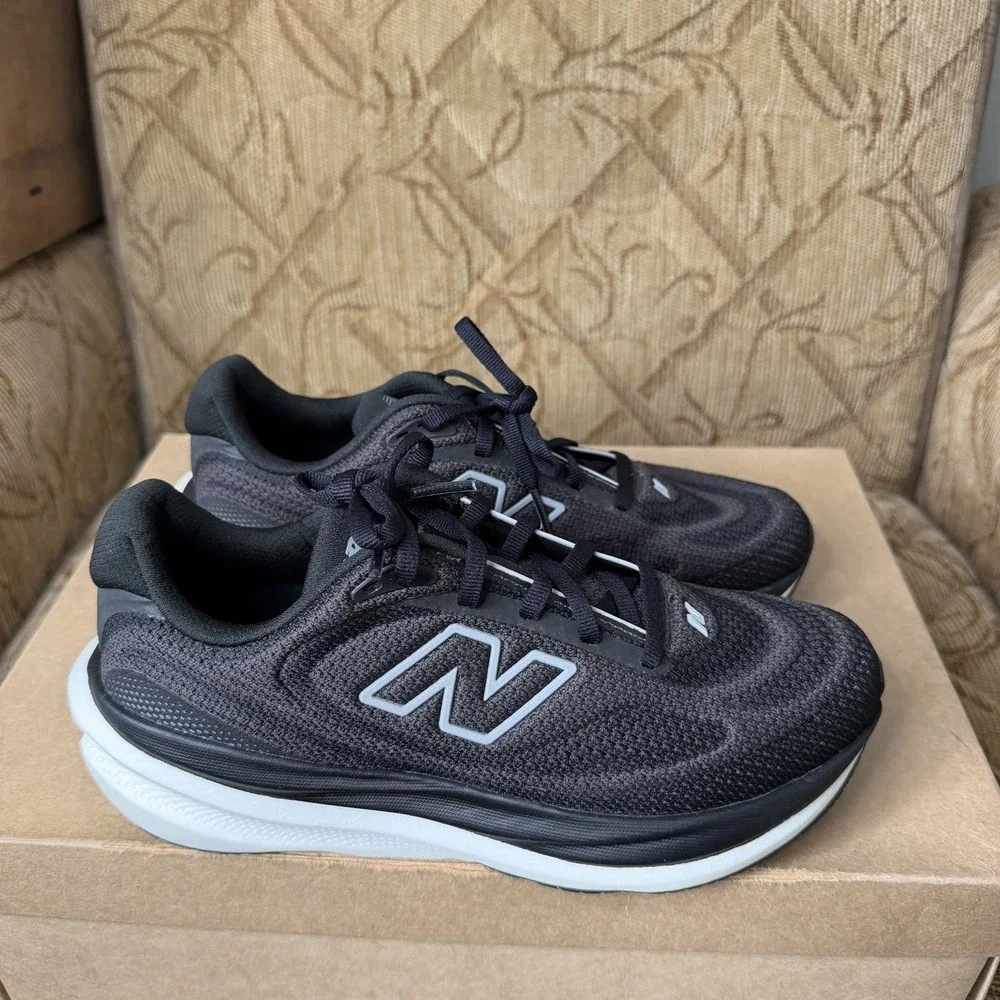 New Balance Fresh Foam X 1080v15 Black Women's Running Shoes 6.5 B W1080815 EUC!